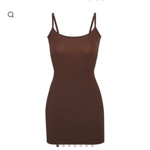 SKIMS Fits Everybody Slip Dress in cocoa (S)
